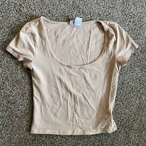Women’s XS Light Tan Colored Scoop Neck Tee